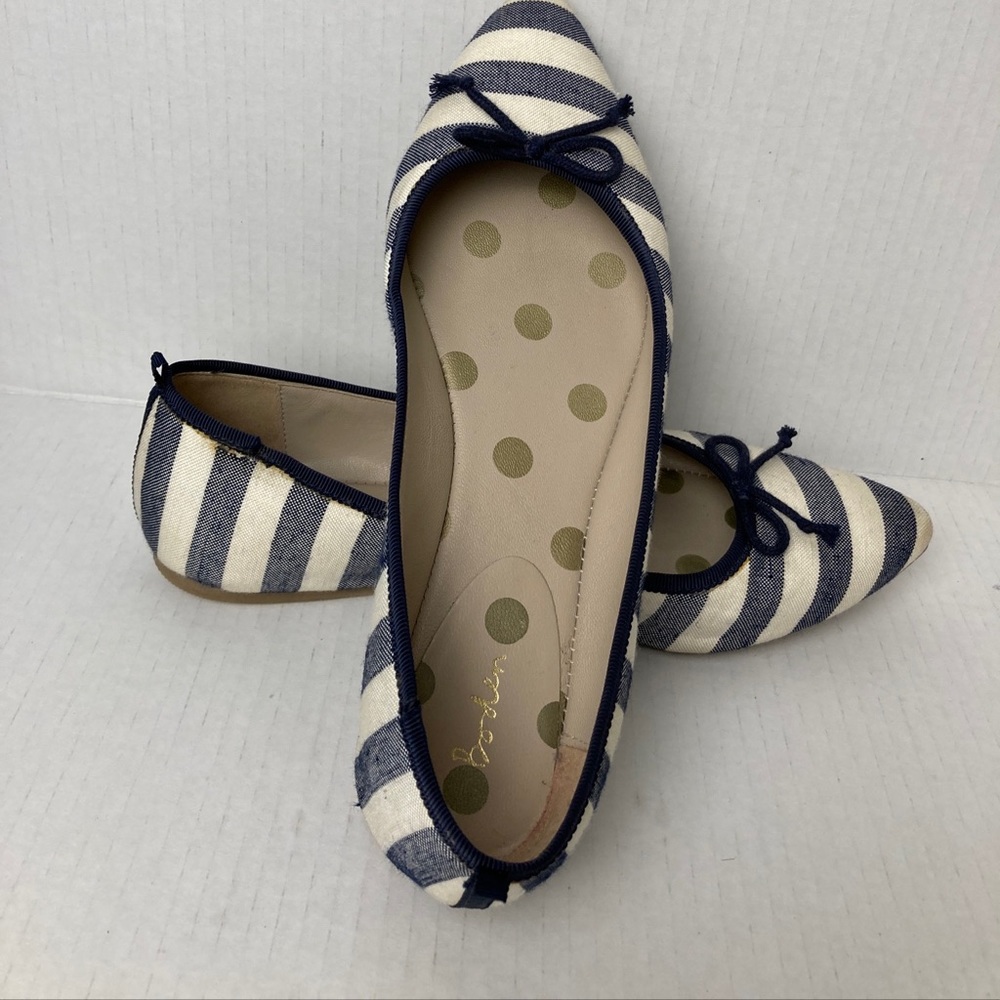 Boden Navy and Cream Striped Almond Toe Flats Women’s size 7.5 (38).